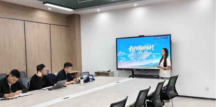 8bb914ab0e6d86afe6ec34193a133752.jpg 8bb914ab0e6d86afe6ec34193a133752.jpg