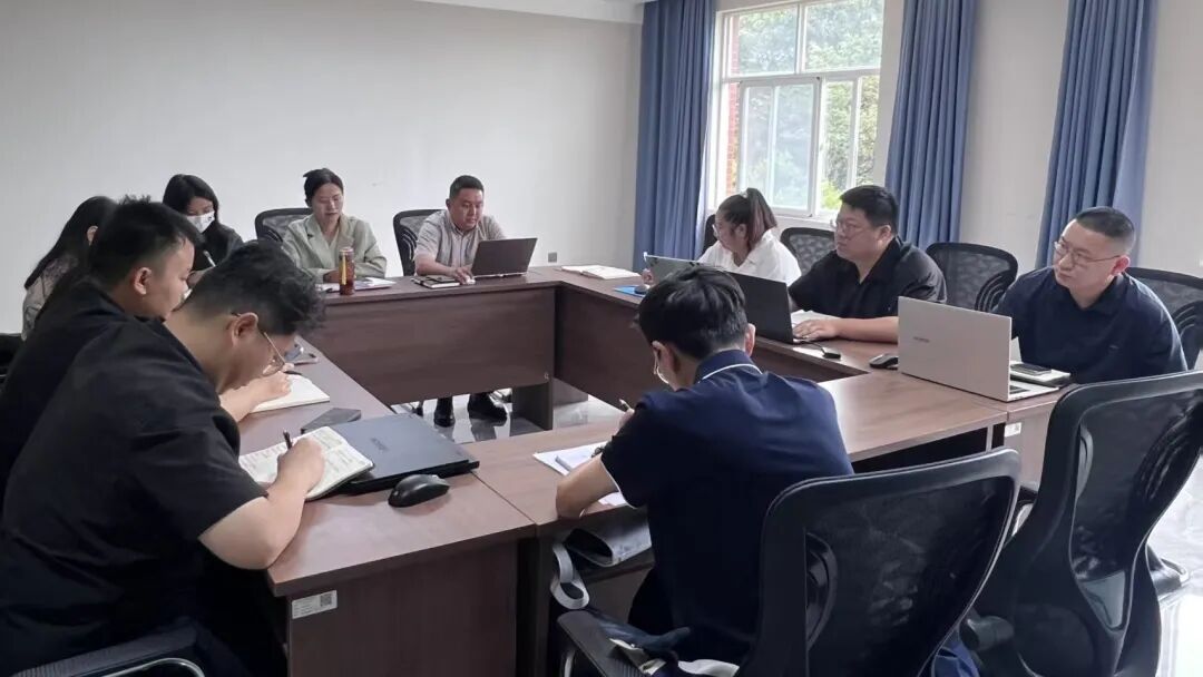 校团委召开2026年秋季学期期初工作会 第 2 张 校团委召开2026年秋季学期期初工作会 第 2 张